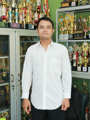 I Made Adi Apriyanta, S.Pd.